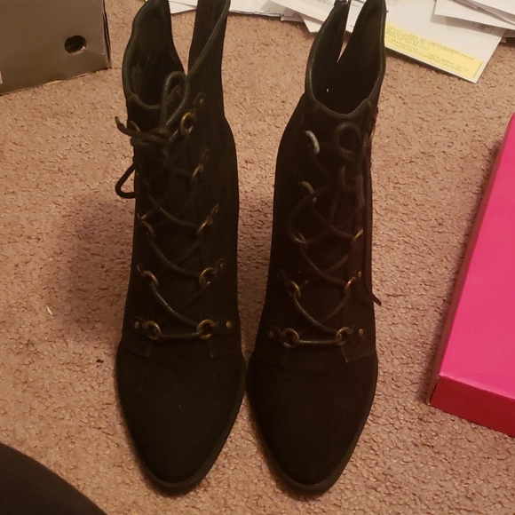 Cheap ladies booties - Picture 2 of 8